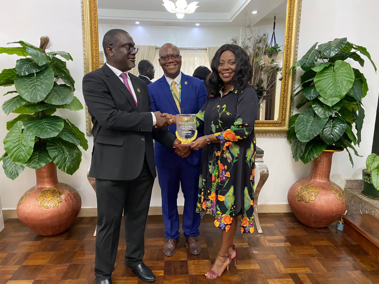 Ing. Mrs. Patricia Obo-Nai, Industry Advisory Board Member, KEEP, received a plaque from Prof. Kwabena Nyarko for her outstanding service to KEEP